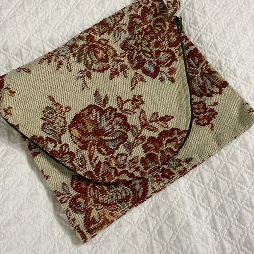 Tapestry boho hippie style hobo purse bag burgundy floral long strap cross body